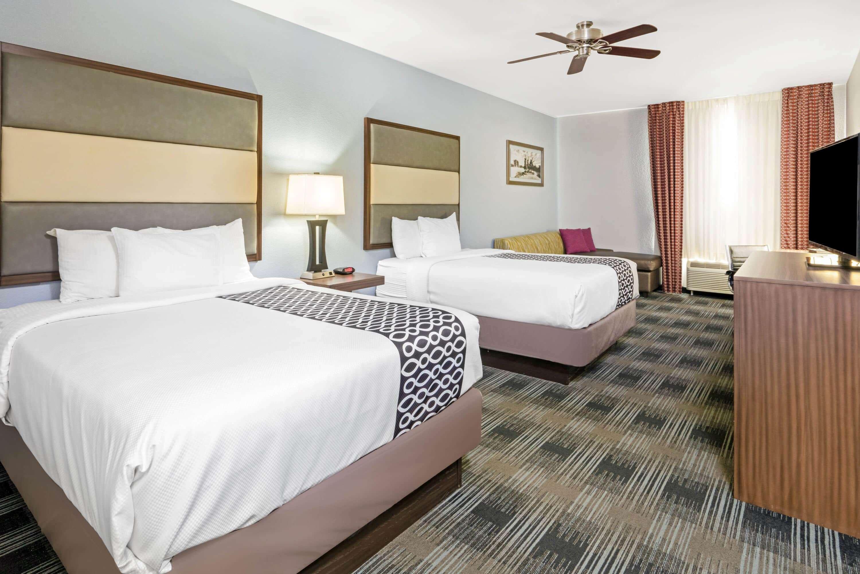 La Quinta By Wyndham Guthrie Hotel Exterior photo
